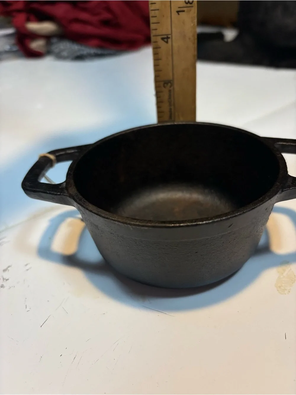 Smith & Clark Ironworks 10 oz Pre-Seasoned Cast Iron Mini Dutch Oven